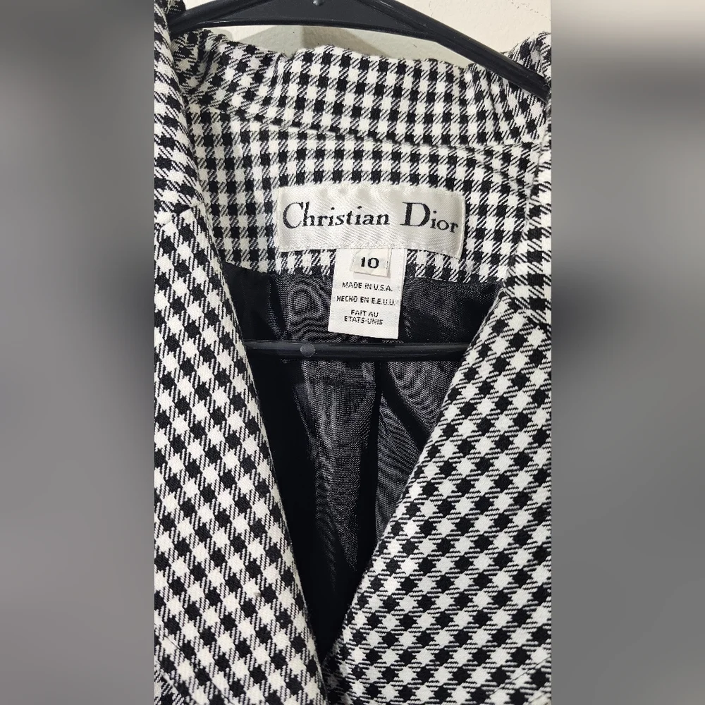Christian Dior Plaid Print Blazer. - Picture 5 of 10